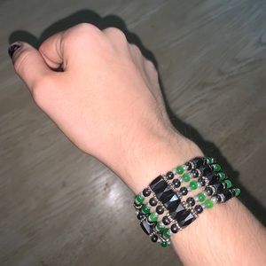 Beaded magnetic chain